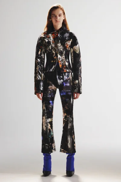 Look 16